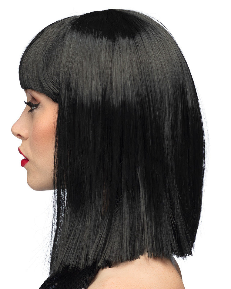 Peruukki musta puolipitkä otsahiuksilla