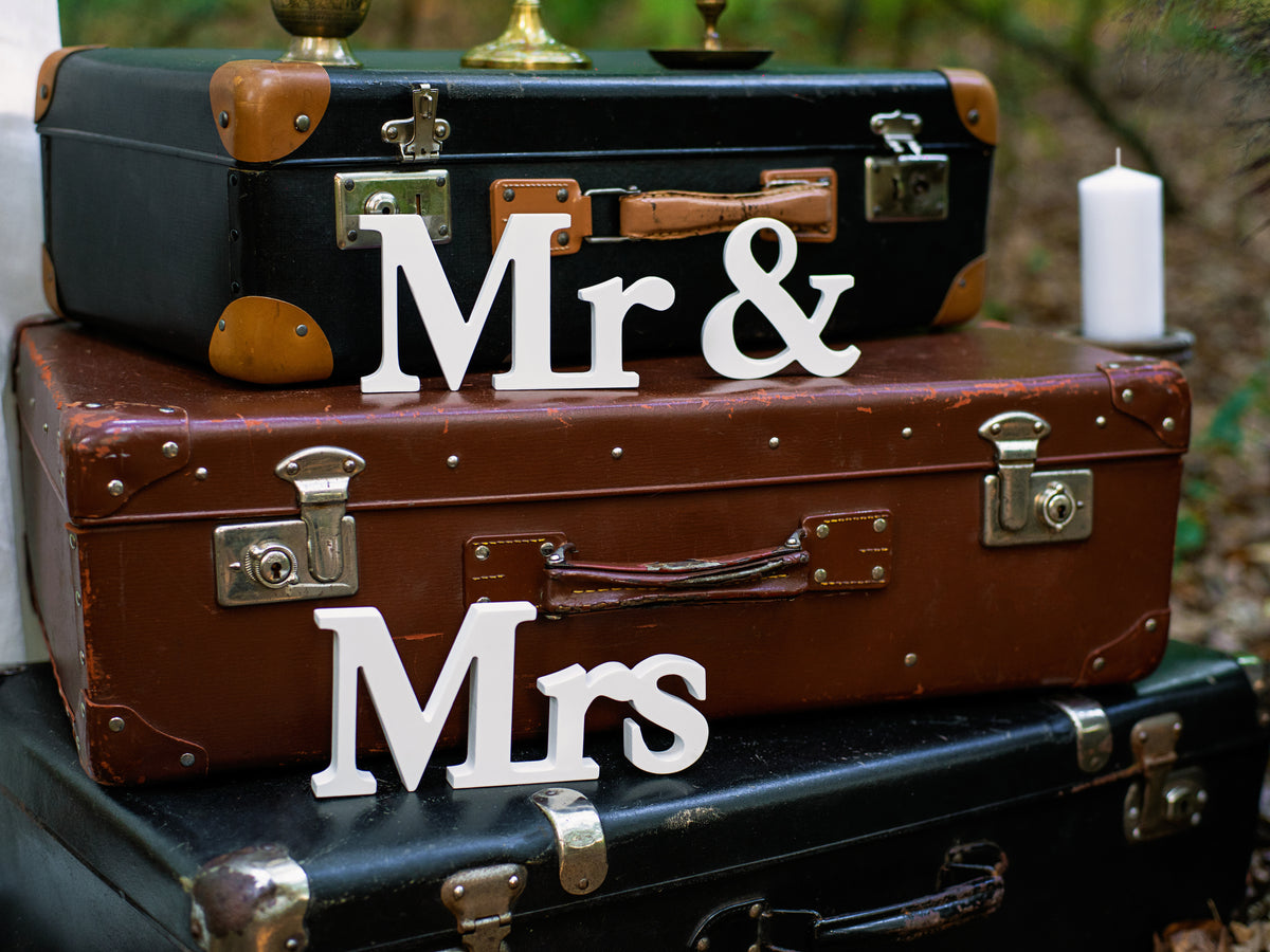 MR & MRS puiset kirjaimet 9,5 cm