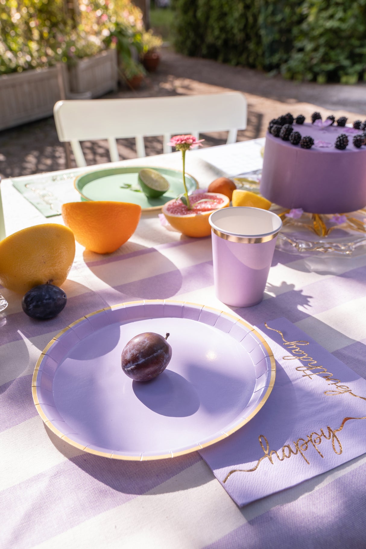 Happy Birthday suuri lautasliina, värilajitelma 12 kpl/pkt