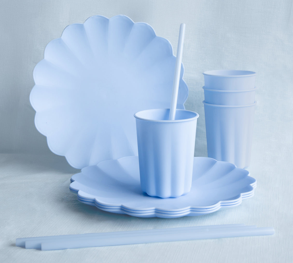 Muovipilli uudelleenkäytettävä puhdistusharjalla 23 cm v.sininen 12 kpl/pkt