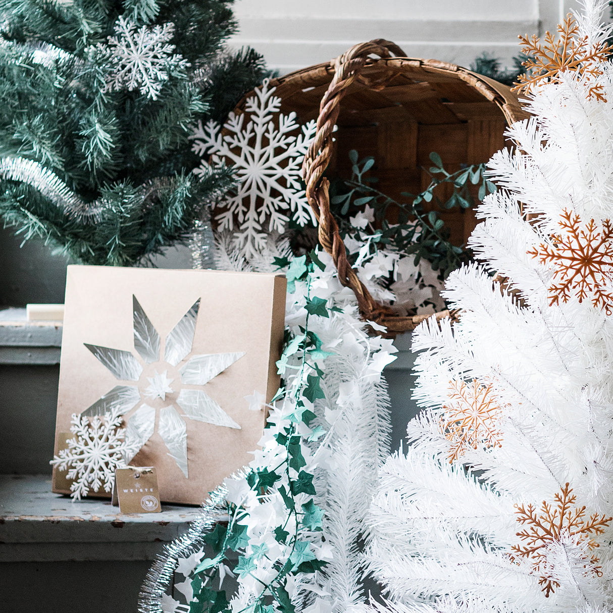 Joulukuusentähti eko hopeanvärinen 24 cm