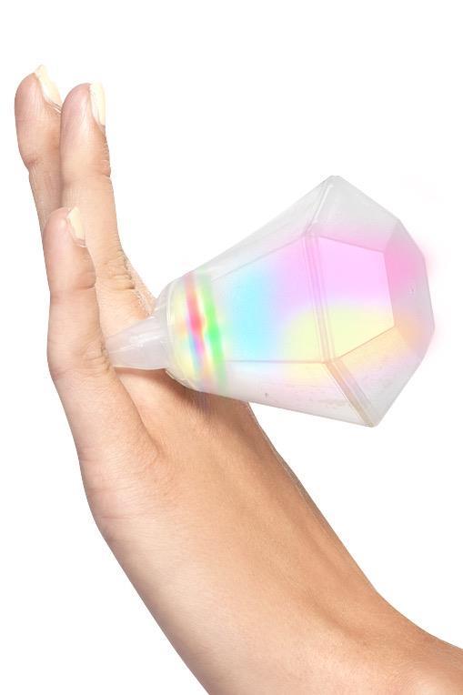 Shottilasi timanttisormus valolla