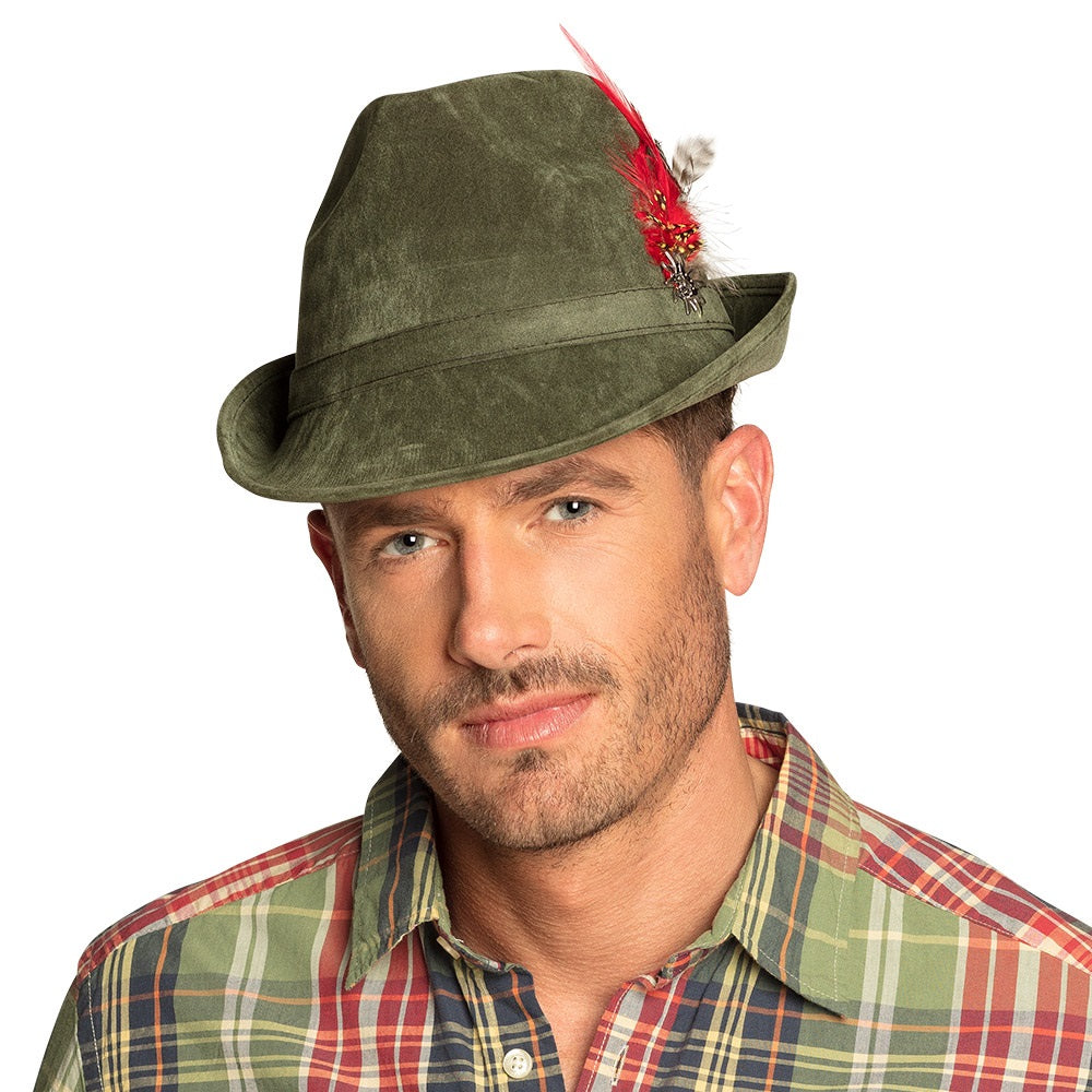 Hattu vihreä punaisella sulalla