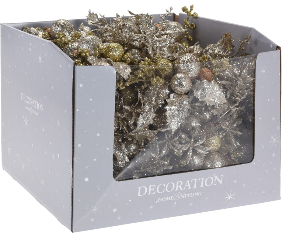 Lehväkoriste kimalteella tikussa