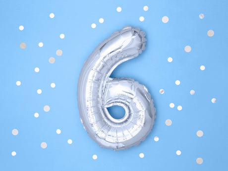 Numerofolio 6 hopeanvärinen ilmatäytteinen 35 cm