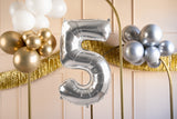 Numerofolio 5 hopeanvärinen 72 cm