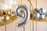 Numerofolio 9 hopeanvärinen 72 cm