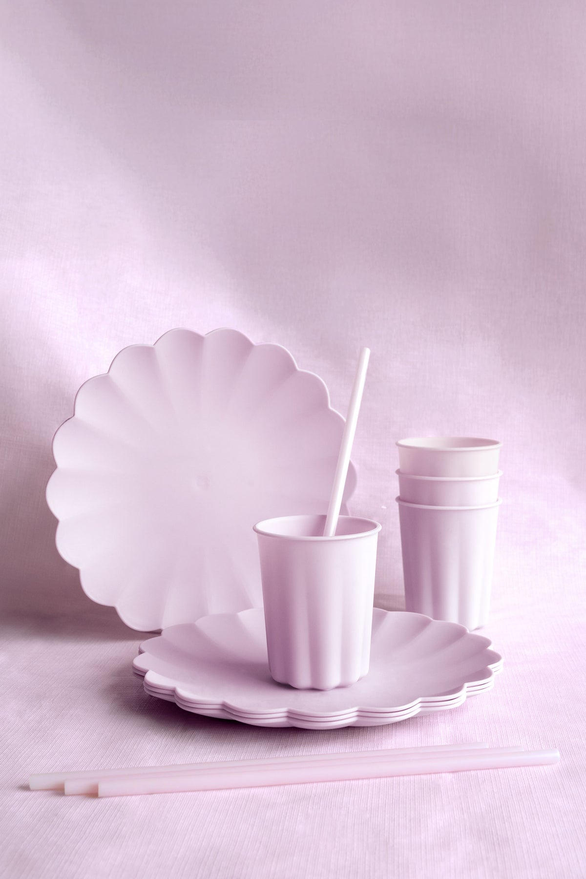 Muovimuki violetti  220 ml uudelleenkäytettävä 4 kpl/pkt